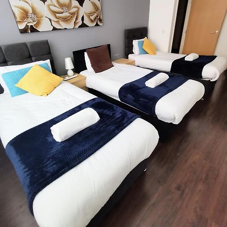 J Quarter - Sleeps 5 Long Term & Families Comfortably, 4 Beds, 2 Bathrooms Бирмингам Екстериор снимка