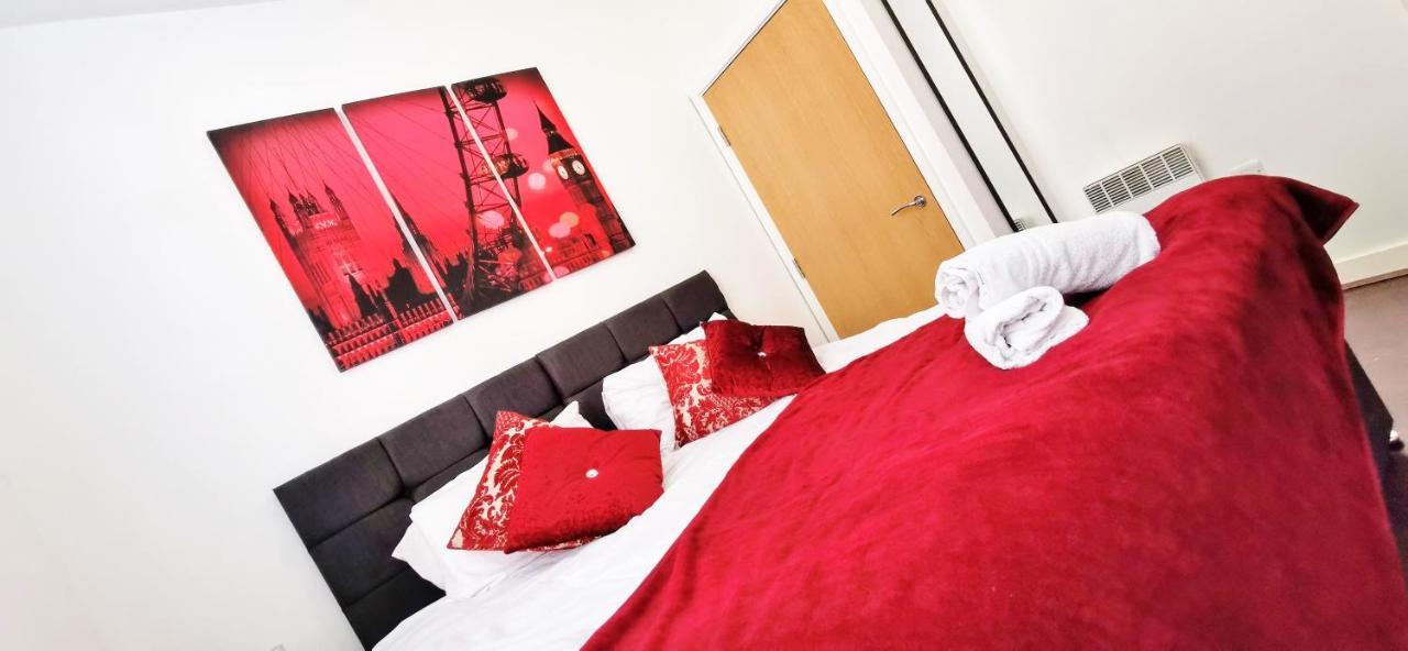 J Quarter - Sleeps 5 Long Term & Families Comfortably, 4 Beds, 2 Bathrooms Бирмингам Екстериор снимка
