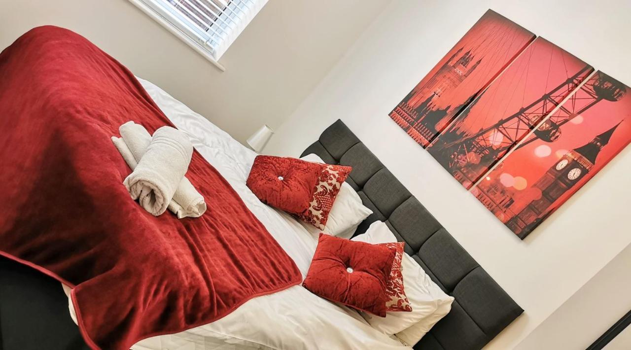 J Quarter - Sleeps 5 Long Term & Families Comfortably, 4 Beds, 2 Bathrooms Бирмингам Екстериор снимка